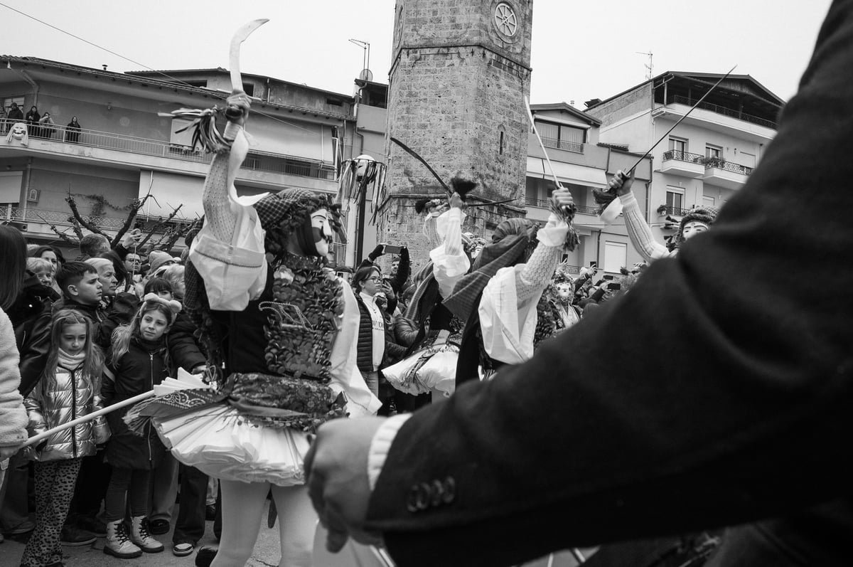 Το Καρναβαλικό Έθιμο των Μπουλών και Γενίτσαρων — gallery image