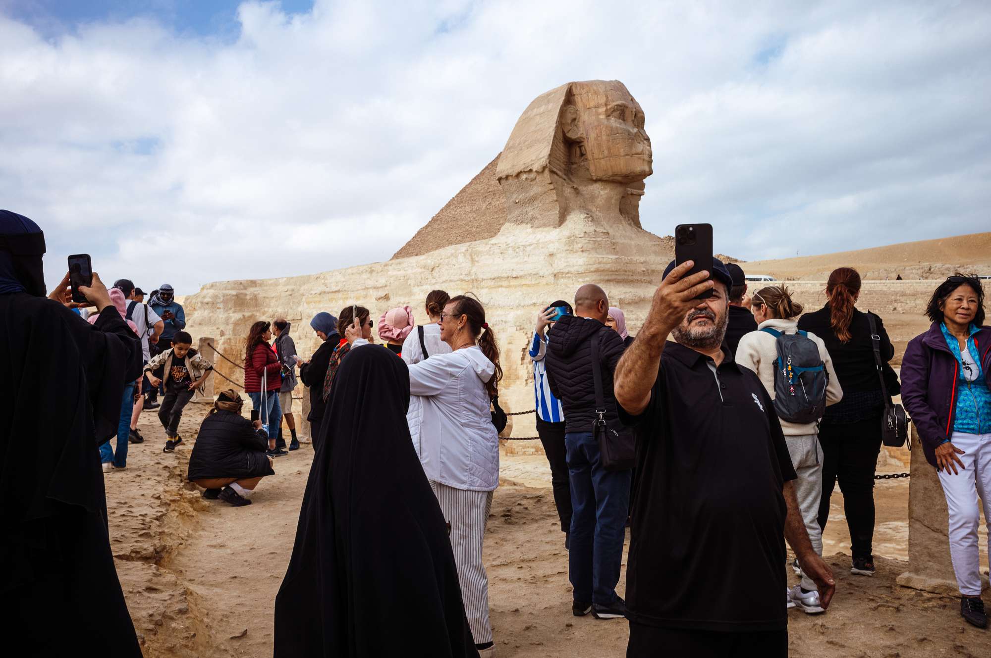 The crowd in front of the Sphinx