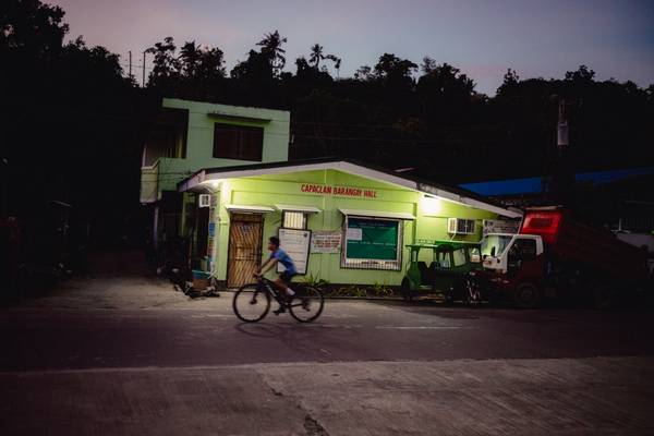 Romblon — Where Children Own the Streets - Photo Series
